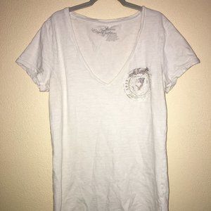 AE Outfitters white v-neck tee